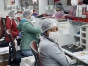 Disponen plazo de 30 días para que trabajadores no vacunados puedan laborar de manera presencial