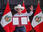 Presidente Castillo firmó carta de aceptación para iniciar adhesión a la OCDE