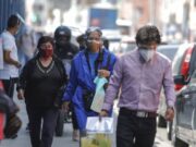 Colegio médico del Perú plantea “plan piloto” para retiro gradual de mascarillas en lugares abiertos