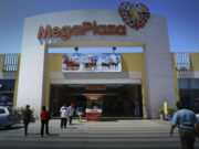 Indecopi sanciona a Mega Plaza Chimbote por discriminación a mujer transgénero