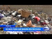 Vecinos de Manuel Arévalo exigen recojo de basura en terreno vacío