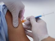 Asesor del Ministerio de Salud rechaza error en aplicación de la vacuna Moderna