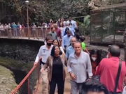 México: cae puente colgante mientras pasaba alcalde en plena reinauguración