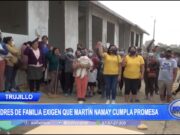 Trujillo: Padres de familia exigen que Martín Namay cumpla promesa