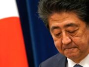 Ex primer ministro de Japón es asesinado a balazos cuando daba discurso