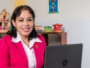 Maestra chiclayana se lleva el primer puesto entre los 50 mejores profesores del mundo