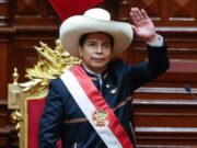 Recomiendan inhabilitar por cinco años a Pedro Castillo por traición a la patria