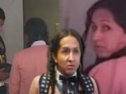 Hombre vestido de alumna es detenido en baño de colegio