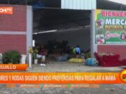 Flores y Rosas: Regalo de Elección para Mamás en Trujillo