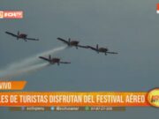 Espectáculo aéreo deslumbra a visitantes en Huanchaco durante festividades de San Pedro