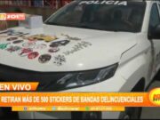 Policía de La Esperanza retira stickers vinculados a extorsionadores del transporte
