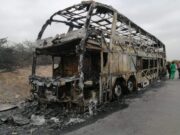Bus interprovincial se incendia en la Panamericana Norte y pasajeros quedan varados
