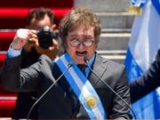 Argentina: Gobierno de Javier Milei permitirá a las empresas pagar a sus empleados con criptomonedas, leche o carne