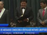 Lima: Colegio de Abogados condecora a destacado notario liberteño