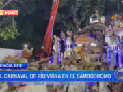 El carnaval de Río de Janeiro vibra en el sambódromo