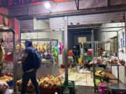 Trujillo: clausuran peladeros de aves en mercado La Hermelinda que trabajaban entre insectos