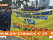 Protesta de trabajadores del Proyecto Chavimochic por derechos laborales