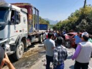 La Libertad: auto choca con camión y deja varios heridos en ruta Trujillo – Otuzco