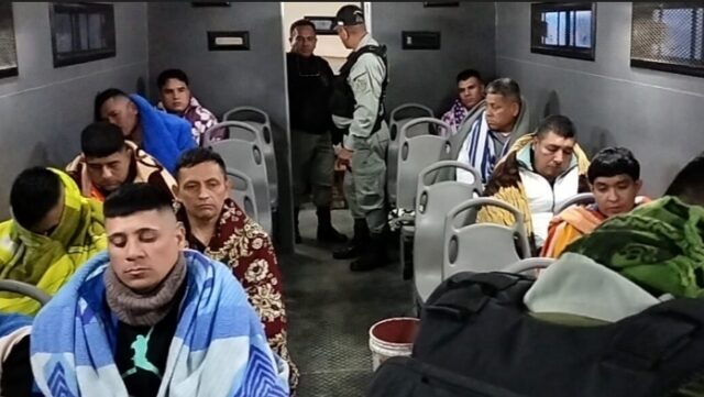 trasladan-21-reos-penal-el-milagro