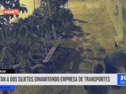 Trujillo: captan a dos sujetos dinamitando empresa de transportes