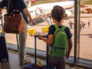 Menores de edad podrán viajar al extranjero con autorización de un solo padre