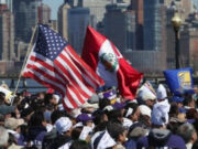 EE.UU: 74 peruanos están retenidos en San Diego