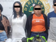 Titular: Detienen a cuatro personas, incluido un menor de edad por posesión de droga