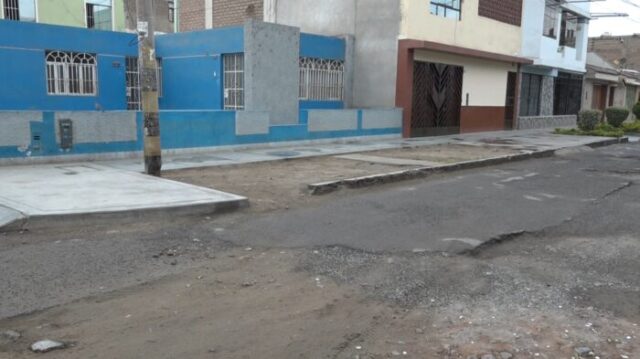 vecinos-piden-reparacion-pistas