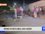 Chiclayo: jóvenes en moto lineal caen a buzón