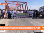 Piura: pescadores bloquean puente en protesta contra modificaciones de ley