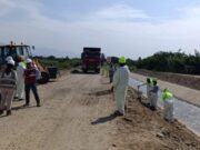 La Libertad: camión derramó 49 galones de combustible en Casa Grande