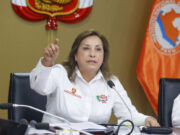 Nacional: presidenta Dina Boluarte acusa a la prensa de golpismo tras investigaciones a Santivañez