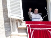 El Vaticano: Papa Francisco reaparecerá públicamente este 23 de marzo tras padecer neumonía
