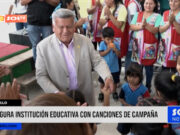 Trujillo: Acuña inaugura institución educativa con canciones de campaña