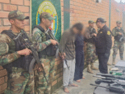La Libertad: policía rescata a 50 rehenes y dos hombres quedan detenidos