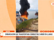 Iquitos: embarcación que transportada combustible ardió en llamas