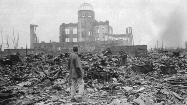 BOMBARDEO DE HIROSHIAM