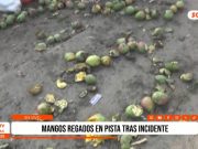 Trujillo: accidente de tráiler deja mangos regados en vía de evitamiento