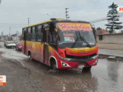Trujillo: Hueco en autopista Huanchaco pone en riesgo a conductores
