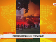 Incendio destruye 80% de restaurante en avenida Jesús de Nazareth en Trujillo