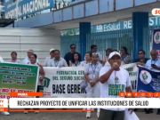 Piura: Trabajadores de EsSalud protestan frente a hospital José Cayetano Heredia
