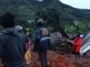 Piura: Deslizamiento de tierra en Ayabaca sepulta viviendas