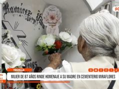 Trujillo: mujer de 87 años rinde homenaje a su madre en cementerio Miraflores
