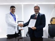 ESAN y el Colegio Médico del Perú suscriben convenio que impulsará la formación en gestión de médicos colegiados