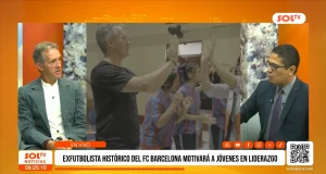 Exjugador del Barcelona impulsa educación y deporte para niños en La Libertad