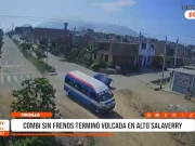 Trujillo: Combi sin frenos terminó volcada en Alto Salaverry