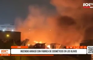 Lima: incendio arrasó con fábrica de cosméticos en Los Olivos