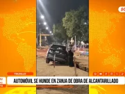 Trujillo: automóvil se hunde en zanja de obra de alcantarillado