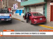 Trujillo: auto termina empotrado en frontis de vivienda
