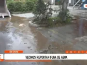 Trujillo: Fuga de agua genera aniego en Los Granados